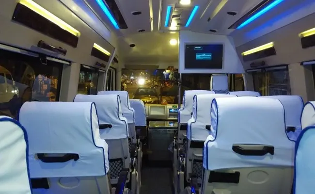 15 Seater Tempo Traveller